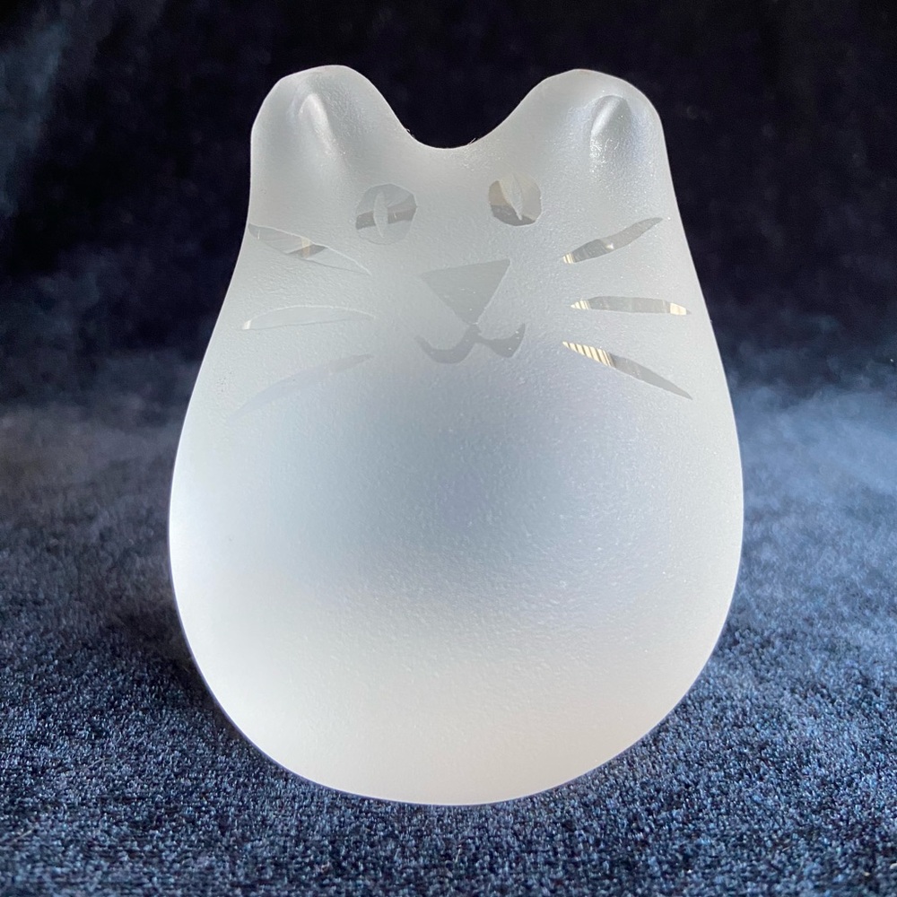 Vintage James Kontes Clear Frosted Glass Happy Cat Paperweight Signed